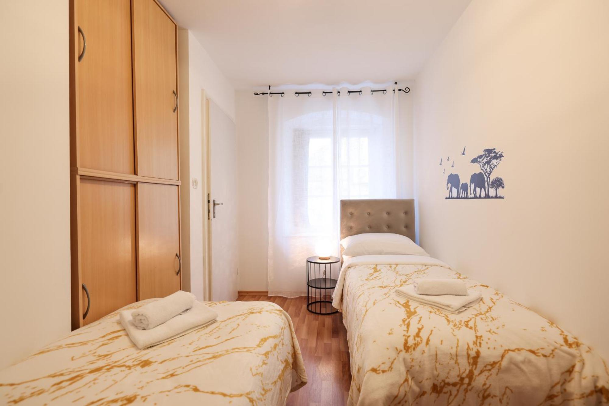 Viva - 2 Bedroom Apt In City Centar Zadar Exterior foto